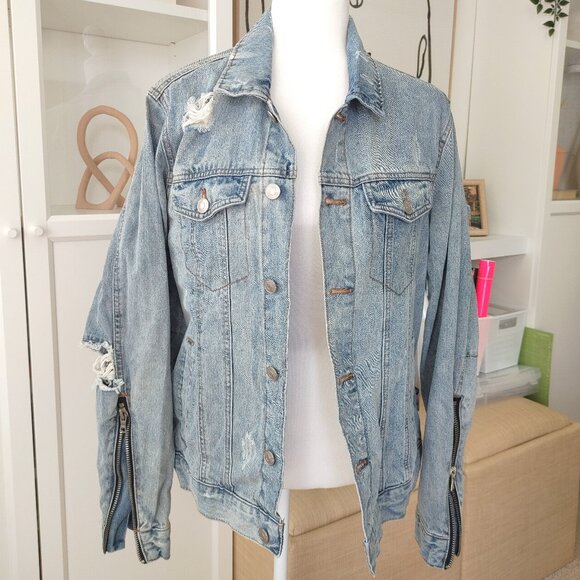 NWT FOREVER21 Men/Unisex Distressed Denim Zipper Jean Jacket - Size Medium - Picture 1 of 4